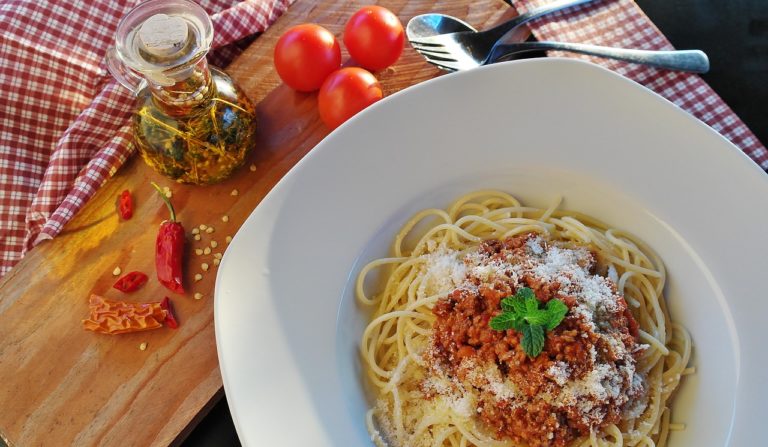 A Simple Guide to Understand the Role of Carbohydrates and How to Control Them.