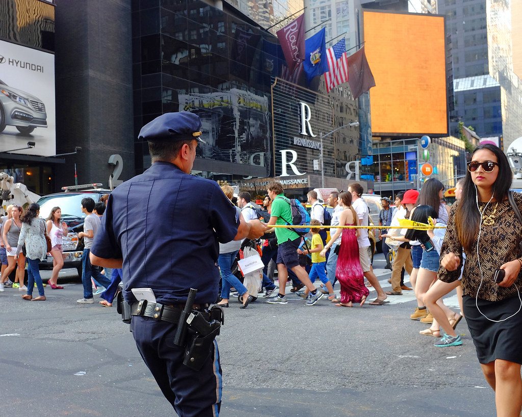 Times Square Knife Attack: NYPD Shoots Suspect