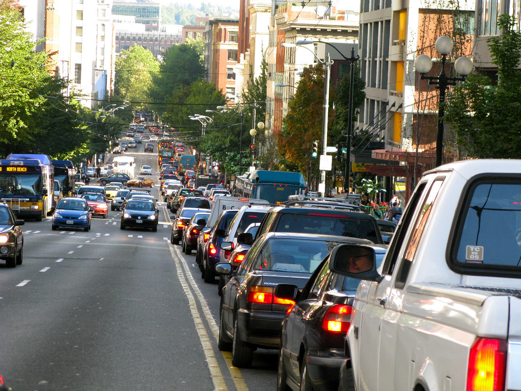 Bogotá's Traffic Jams Push Workers Toward Remote Jobs