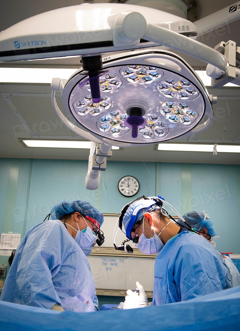 Bogotá Doctor Charged in Deaths of 4 Surgery Patients