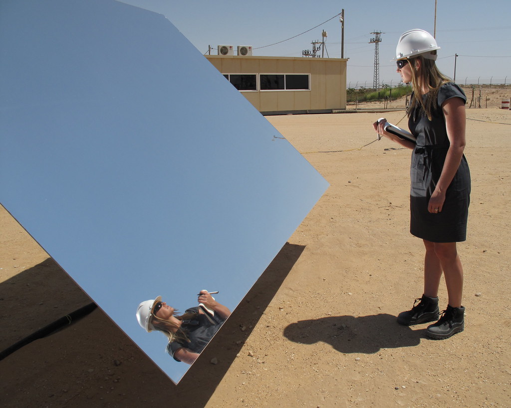 China's Molten Salt Solar Plant Reshapes Power Generation