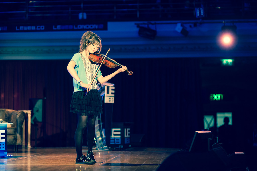 María Dueñas: Violinist Stays True to Her Inner Compass