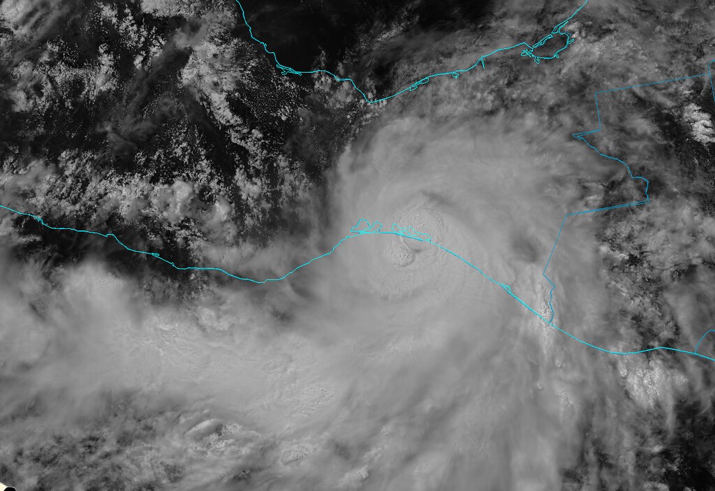 Acapulco Stockpiles Supplies as Hurricane Polo Approaches