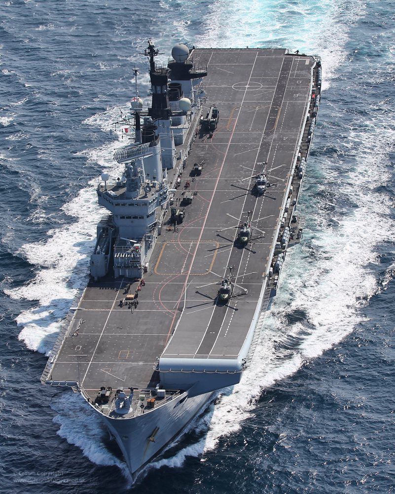 Image: Defence Images, BY-SA 2.0 (via Openverse). Denmark: Russian Warship Fired Flares at Helicopter
